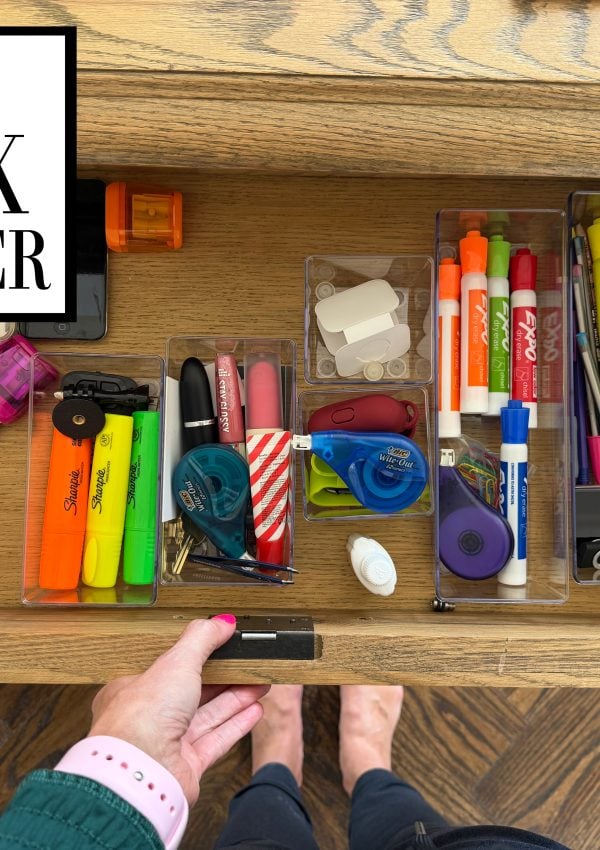 Tidying Up Tuesday: MY DESK DRAWER